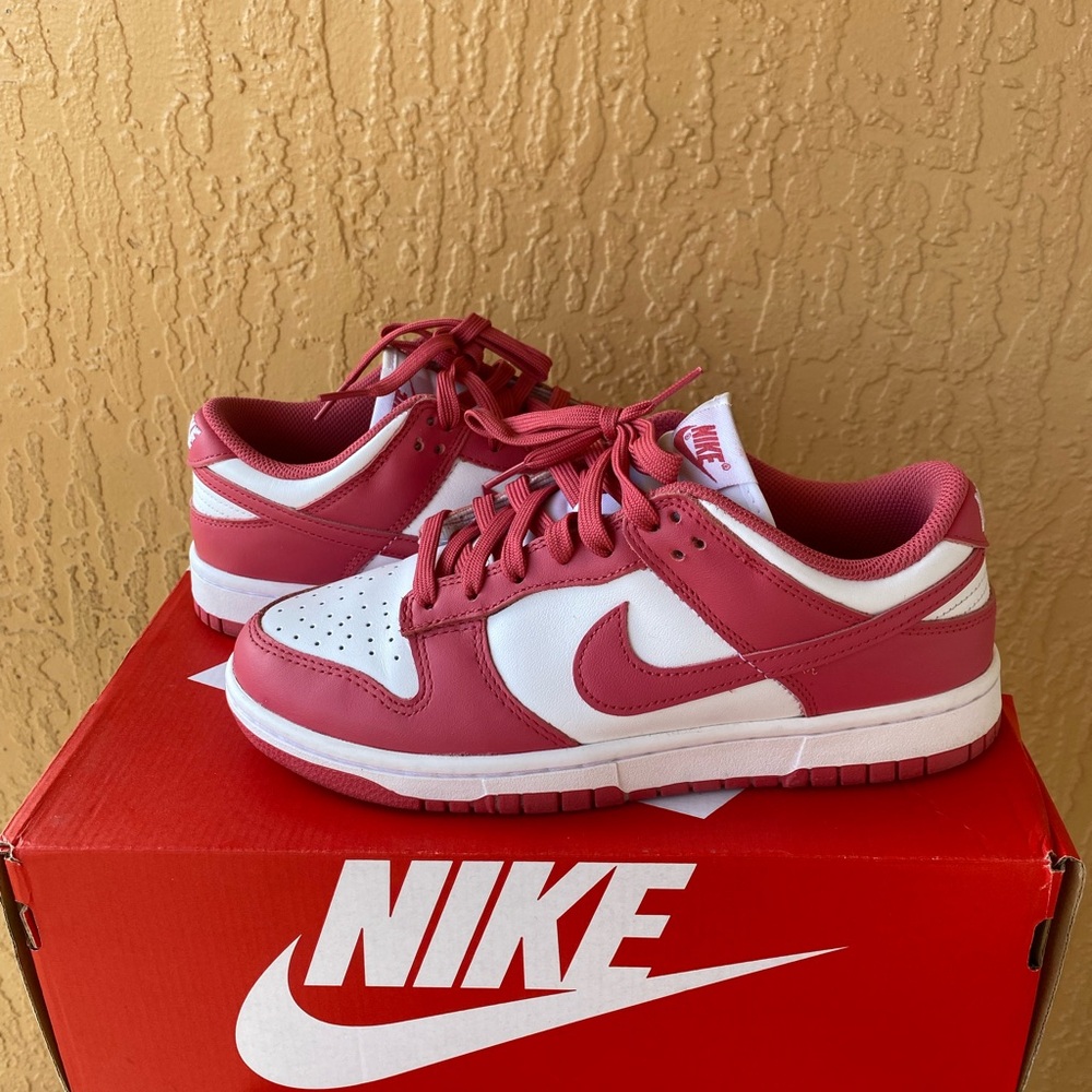 Nike dunks low